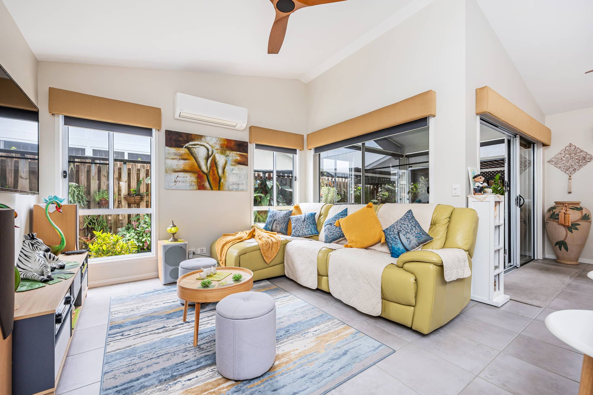 Listing 1387729 Main Image