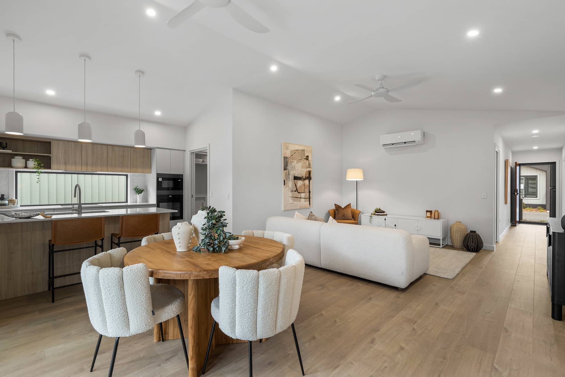 Listing 1378647 Main Image