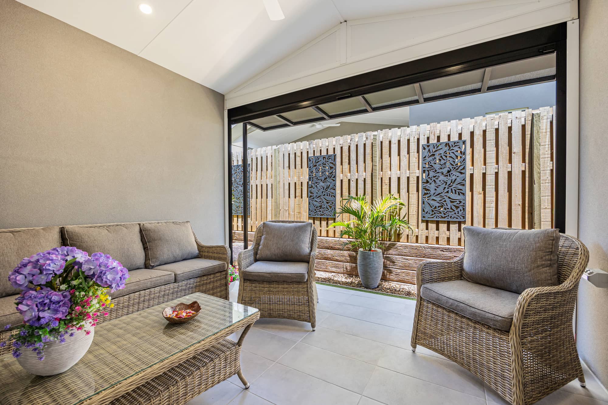 Listing 1388690 Main Image